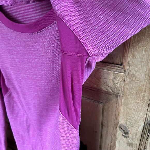 Lululemon 6 /‎ 8 Long Sleeve Shirt Pink Ruffles Athletic Crewneck Tee - Picture 7 of 10